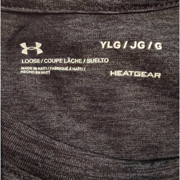 Youth medium Under Armour tshirt. - Picture 4 of 4